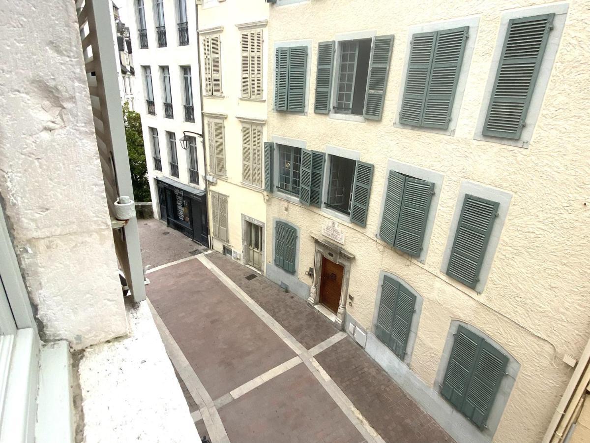 Floydroom'S Pau Chambre Hotes Standing Dans Appartement Partage Proche Chateau Exterior photo