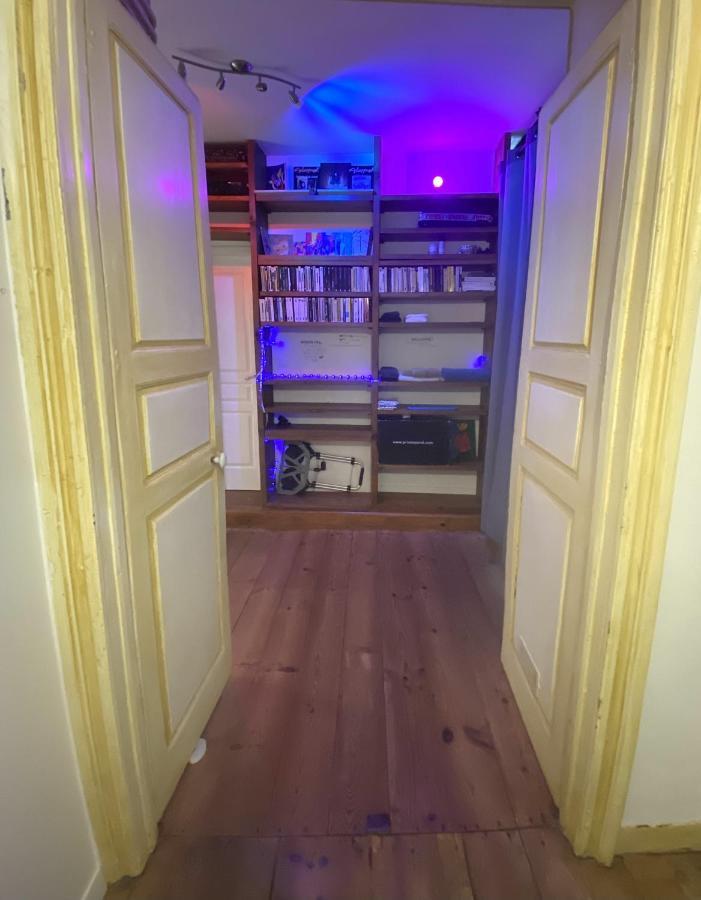 Floydroom'S Pau Chambre Hotes Standing Dans Appartement Partage Proche Chateau Exterior photo